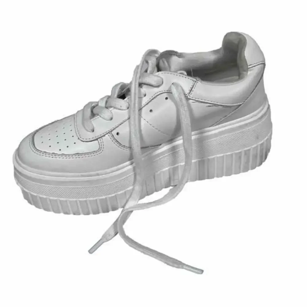 Madden Girl Women's Platform White Sneakers Perforated Toe Size 6.5 New